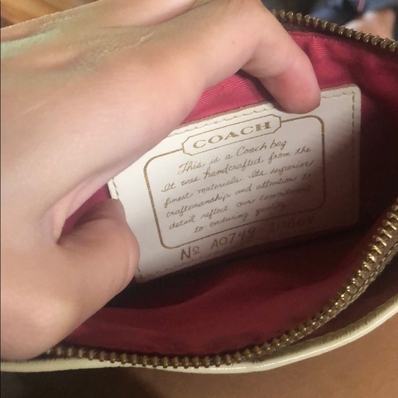 Coach satchel - Picture 3 of 4